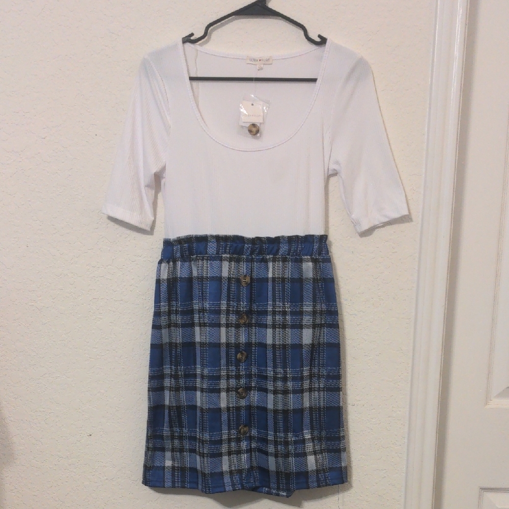 NWT Ultra Flirt Girls Plaid Short Sleeve Dress. Size L